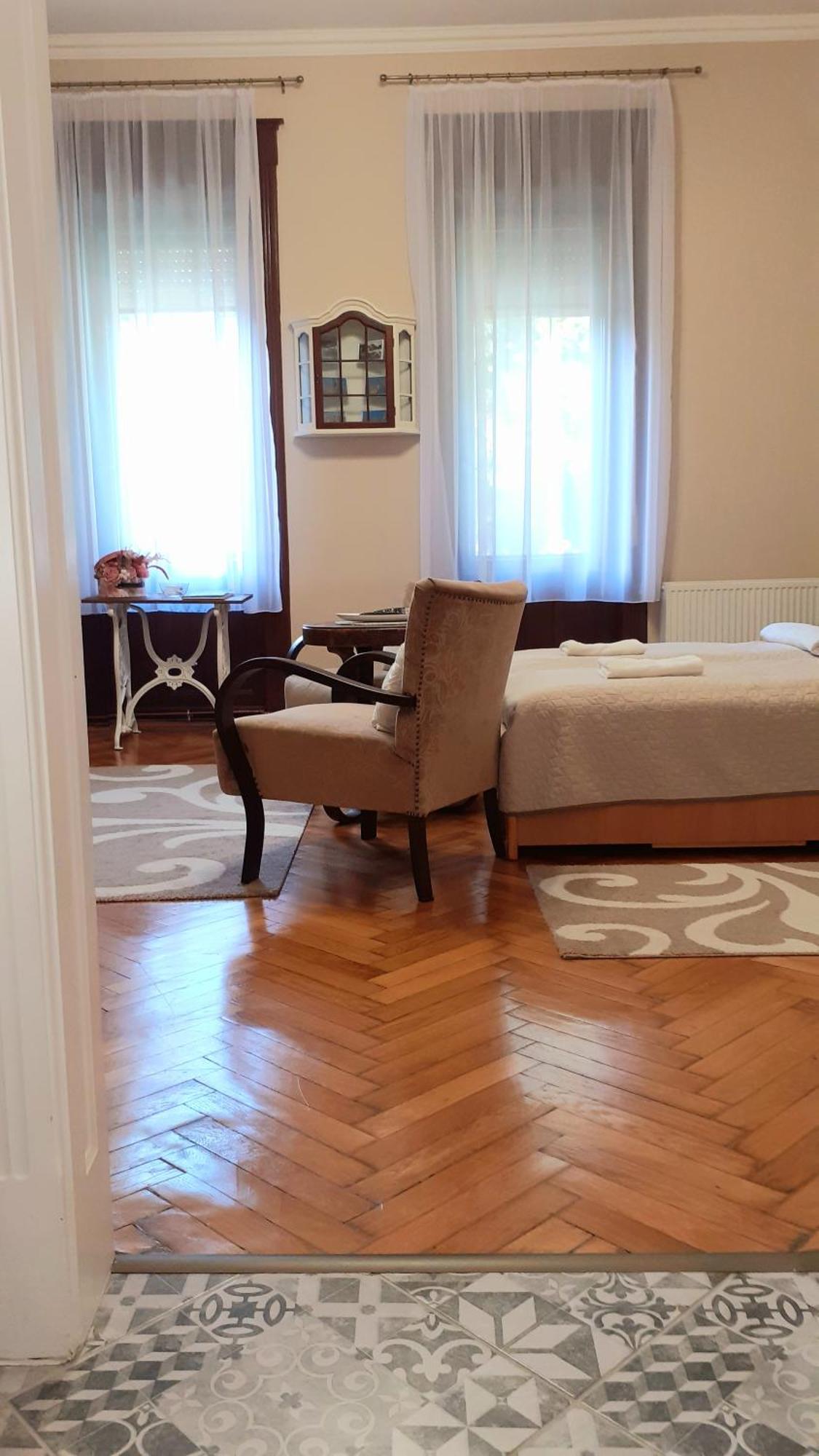 Apartamento Ékszerdoboz Apartman Eger Exterior foto